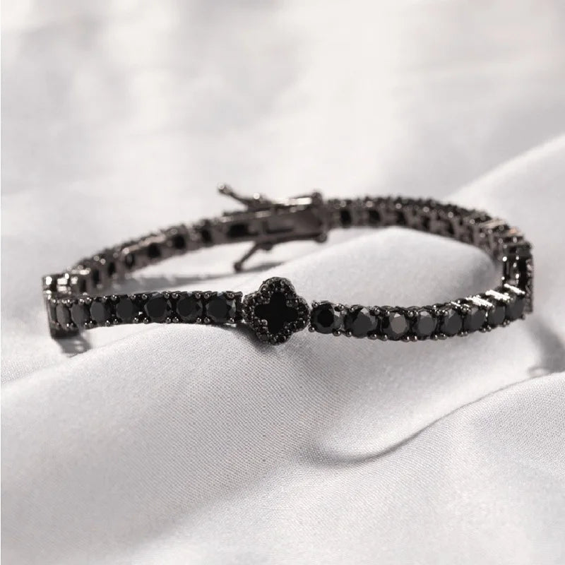 Pulseira Masculina Cravejada Trevo Preto | OnyxLux