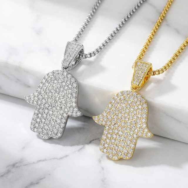 Colar Masculino Mão Hamsá Cravejado Moissanite | Lumina